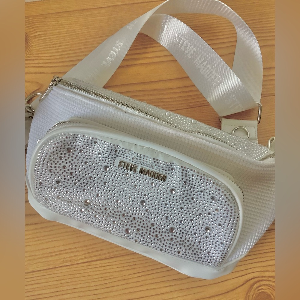 Steve Madden crossbody bag/ fanny pack bag